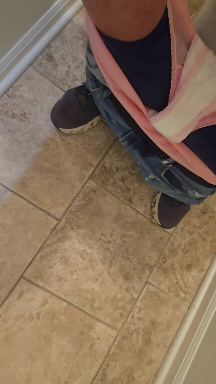 Takepad: Big Pad Placement and Maxi-pad Changing Progress in Bathroom