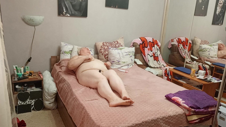 Zona901: Styvmamma fingrar stora tuttar och leker med en stor fitta