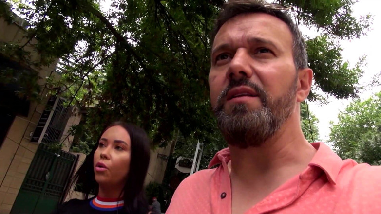Romance with Love: Si jalang blonde bertatu deepthroat dan dimusnahkan pantatnya!