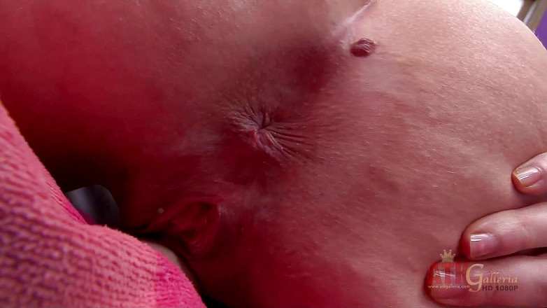 ATKIngdom: Mystica jade si cantik lagi asik muasin memeknya dengan mainan...