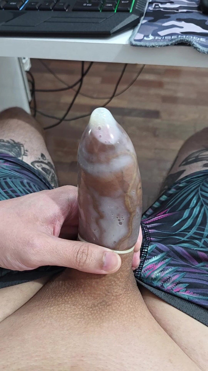 Lkdick8: कंडोम में कमिंग
