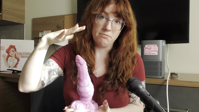 Lily O'Riley: NSFW Review of Ridley the Xenogon From Bad Dragon