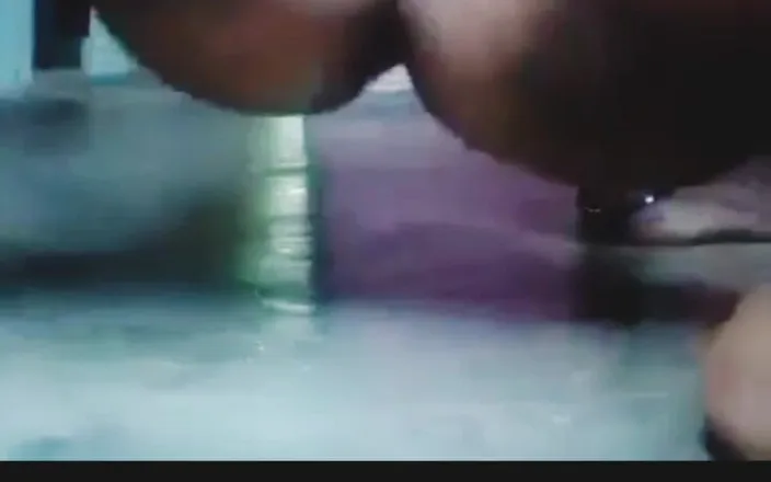 Jheng21: I'm Horny and Solo Flight.