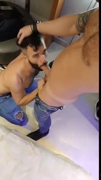 Intenzivní šukání do úst a zadku - část 1