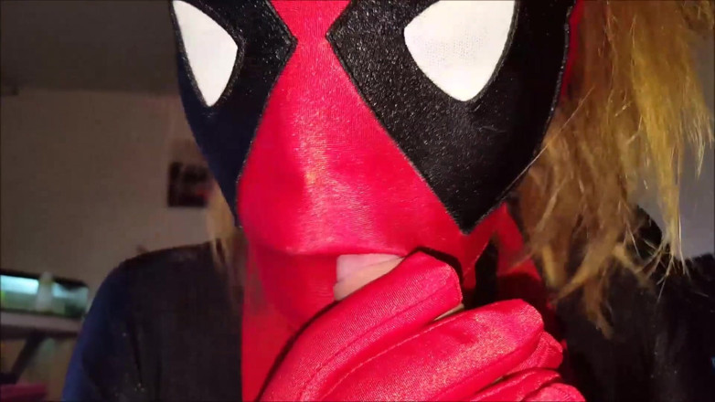 Nylon Xtreme: Zentai Deadpool - fantasia de boquete