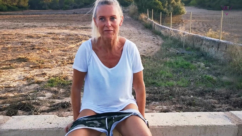 Dirty Tina: Caldo Piss Medley No. 7 - mercoledì bagnato - Nuovo!