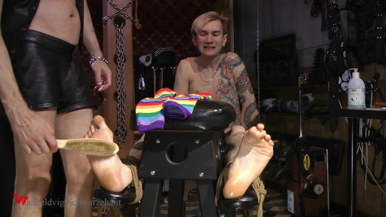 Wanheldvig: Nicky feet brush