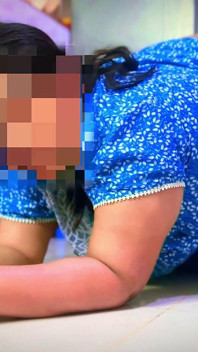 Indyjska Desi gorąca ciocia zerżnięta przez sąsiada faceta, gdy gotowała w kuchni rano, podczas gdy wujek nie w domu