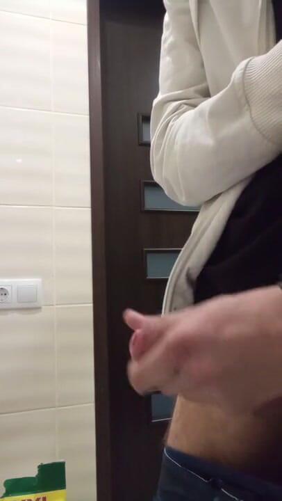 Valera4094: Chuveiro masturbação 18+