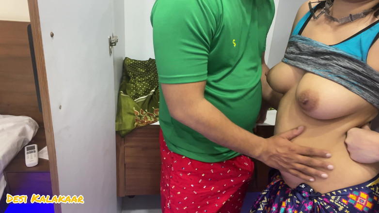 Rihana khan: Vecino pervertido indio tomó el sujetador de pados bhabhi en...