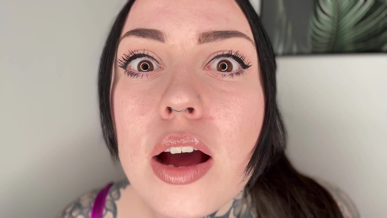 Miss Valentina: Eye Contact Mesmerise