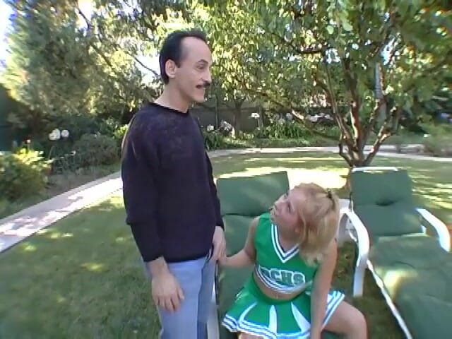 Perfect Porno: Cheerleader Teens Had Horny Fuck Outside