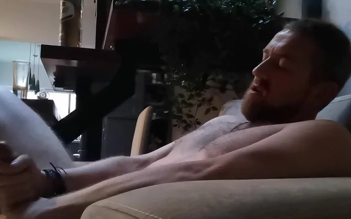 Dirty Talking Guy: Enjoying some morning me time