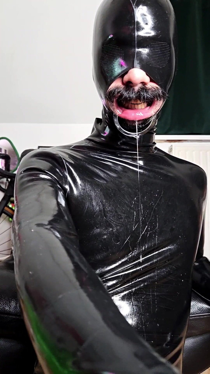 LeonChevalier: Wet Rubber