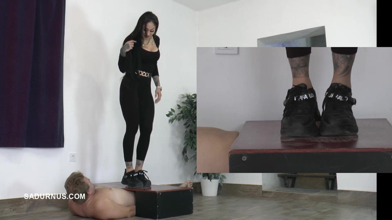 Sadurnus: Slave's Orgasms Under Mistress Cleo's Platform Shoe Pp
