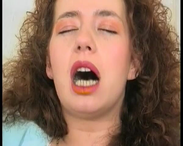 Deutscher hardcore: She Got Fisted by Her CFNM Lesbian Girlfriend