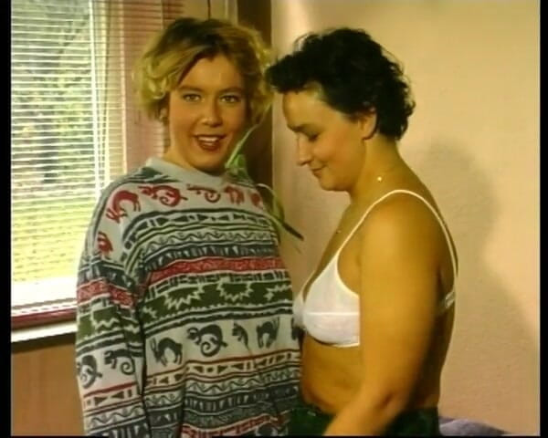 GERMAN PORN CLASSICS: Colegialas Lesbianas