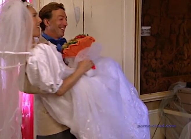 Porno Cloud: Fresh married girl become the fist