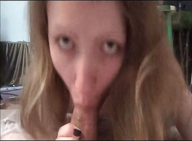 Flash Model Amateurs: Amatérská dospívající kráska ví, jak potěšit velkého čůráka