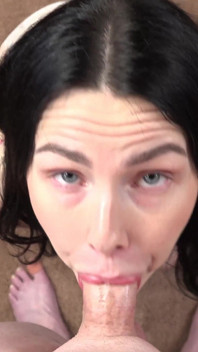 Kendall Black dostaje się z lodzikiem