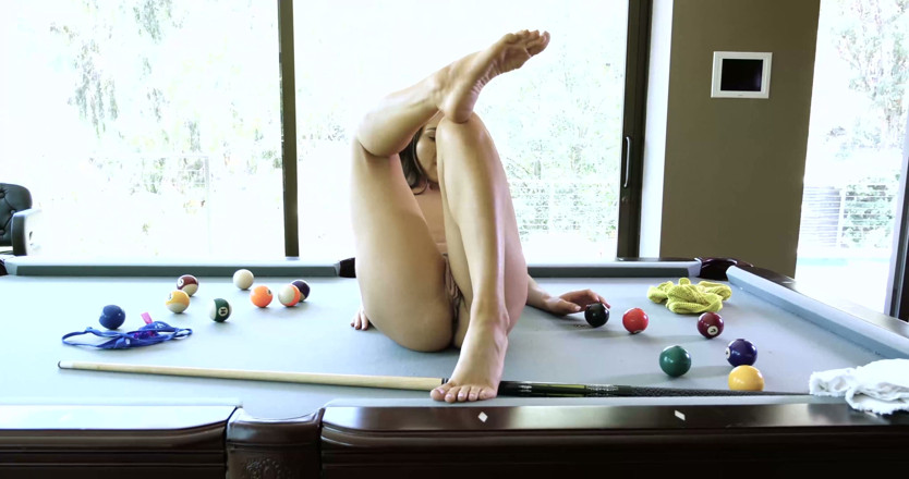 Stephanie Roberts: Allysa Super Hot Foot Special
