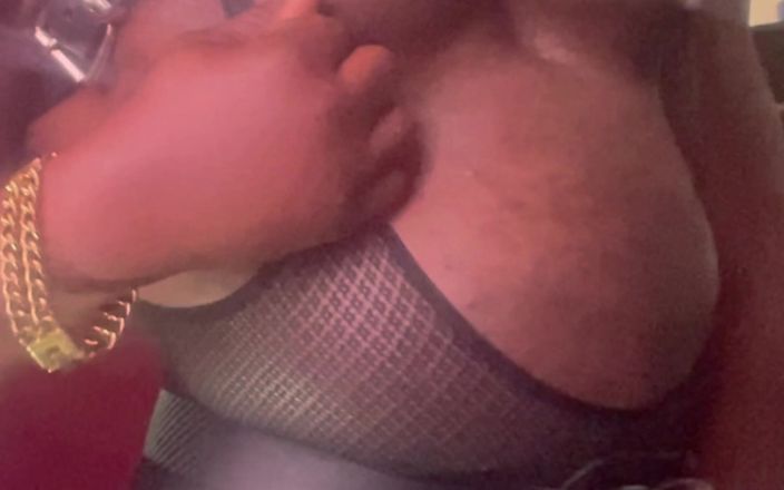 Black mature kinky muscle: Blackmusclebuttslut meme oyunu ve boşalma seansı