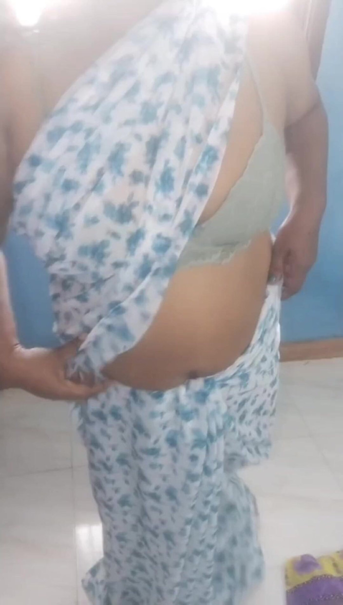 Tamil lesbian: हॉट टॉकिंग सेक्स