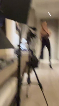 L'ha appena rotta con il suo ragazzo e cavalca il mio cazzo per sentirsi meglio