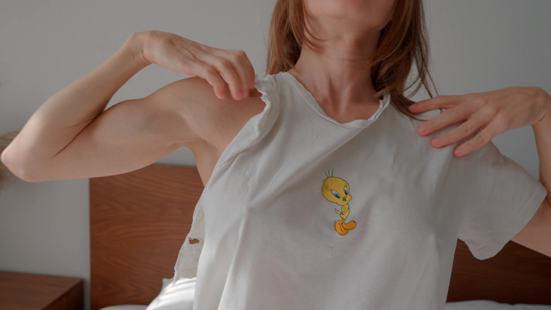 Melissa Burn: Een sportief meisje met een ongelooflijk sexy lichaam scheurt al...
