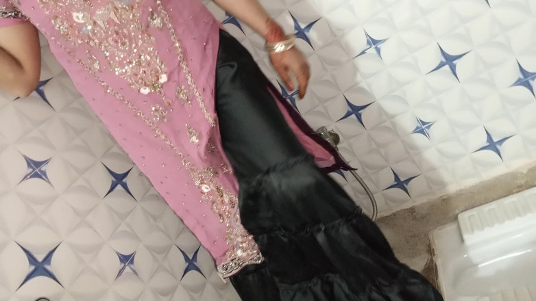 Netu: Cette belle-sœur desi adore se doigter et squirter