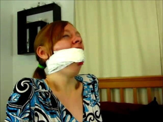 Selfgags classic: Teaching kitty come the art of self-gagging!