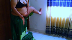 Aria Mia: タミル人の義理の母がとても興奮して自慰を始めると、義理の息子に見つかって乱暴なふりをされます