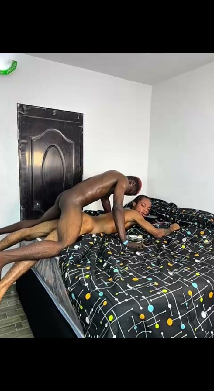 Queen no limit x: Caught in a Very Private Moment