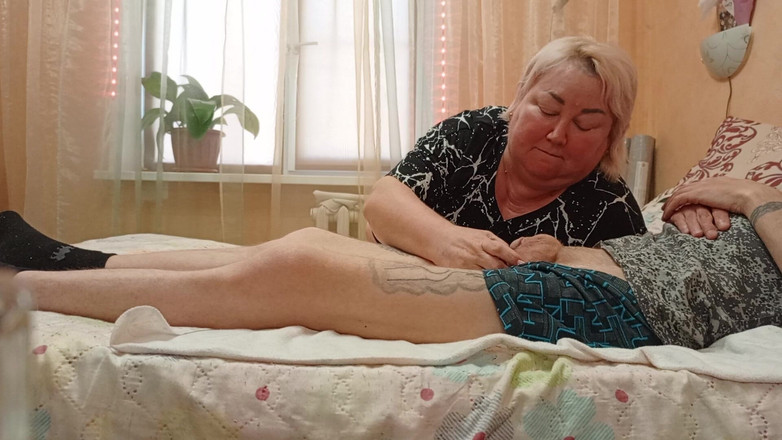 Zona901: Macocha ssie każdą ostatnią kroplę spermy z kutasa