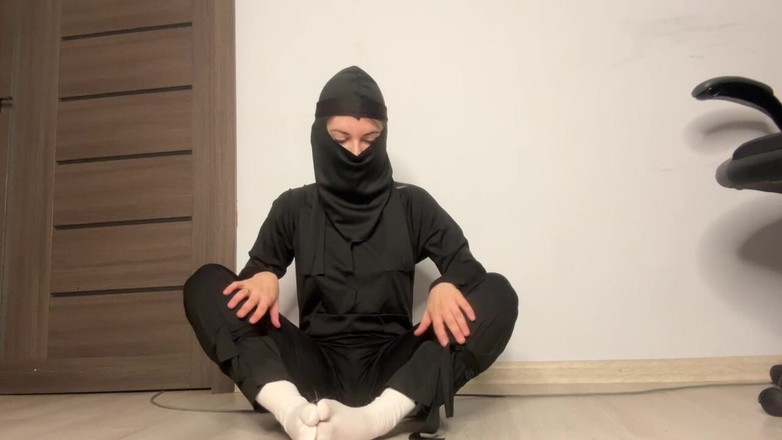 Misty Phoenix: 先生は忍者たちにさまざまなリラックスの方法を教えた