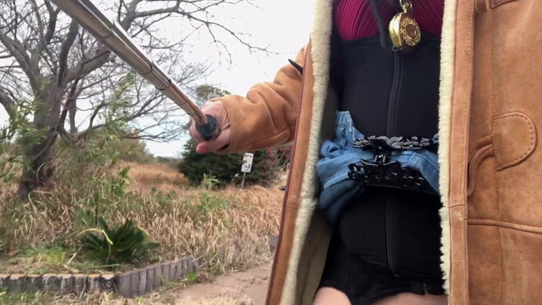 megu2002: Vlastní trénink č. 81 Riverside Walk s odhalenou kundičkou a zadkem - část 2