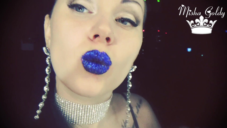 Goddess Misha Goldy: Glamorous blue glittery lips