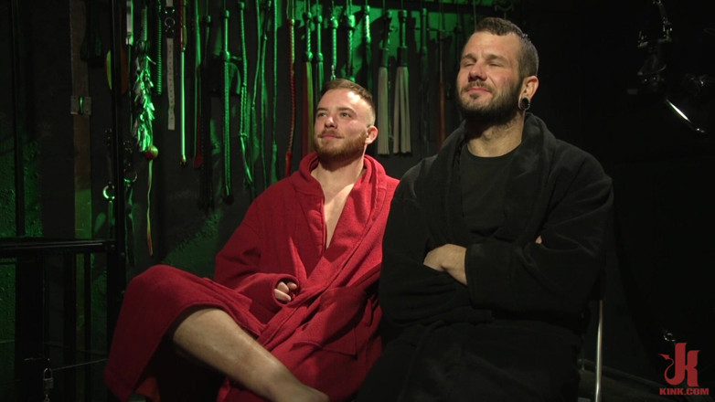 Kinky Bites Gay: In Gold geduscht: Johnny Hill und Luke Hudson