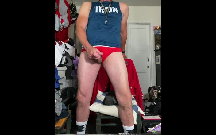 JockDad87: Jockdad87 тренирует его член, чтобы выстрелить его сперму Dilf