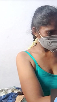 Tamilska ciocia cieszyć się w rozmowie wideo