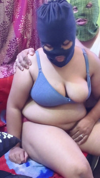 Sora vitregă sedusă și futută de fratele vitreg excitat