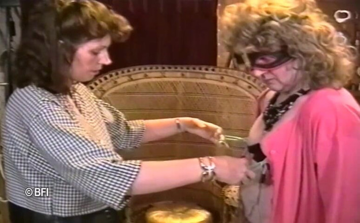 Fetish Tv: Dutch transvestite