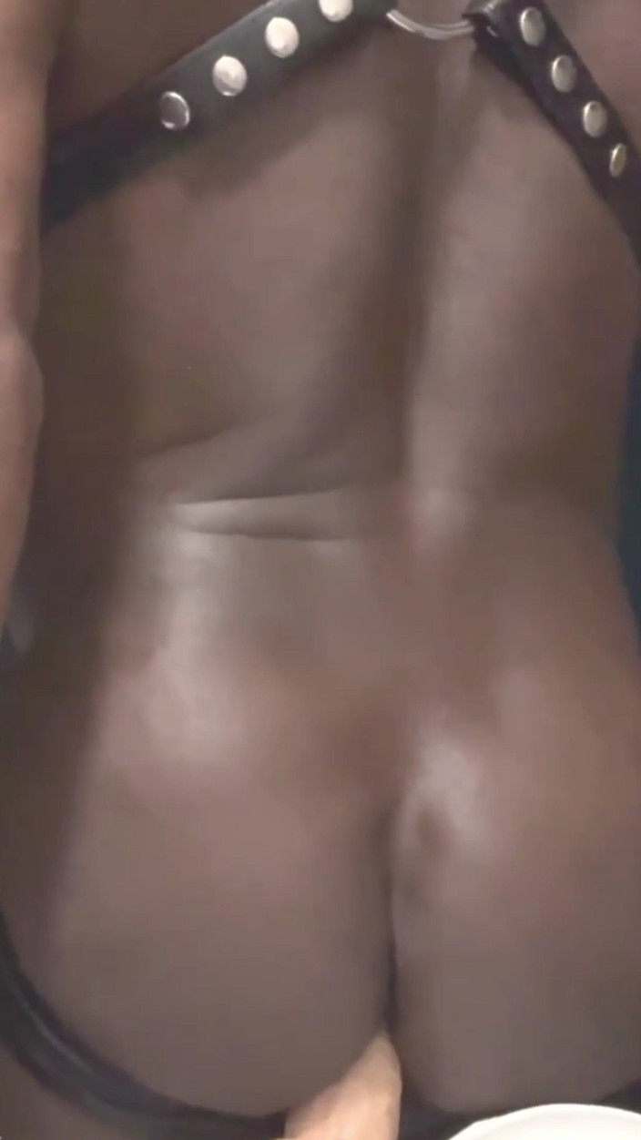 Black butt muscle: Black Muscle Butt Slut Squat and Sex Toy Session