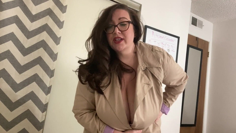 cutejayne: BBBW stepmom wears a strap on custom 2