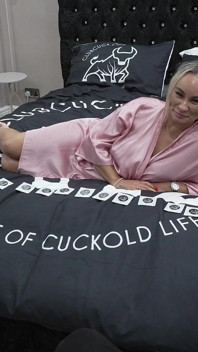 Cuckold - Cuckchair 2. This Hot Couple Try Their First Cuckolding BBC Blacked and Cummy Kiss