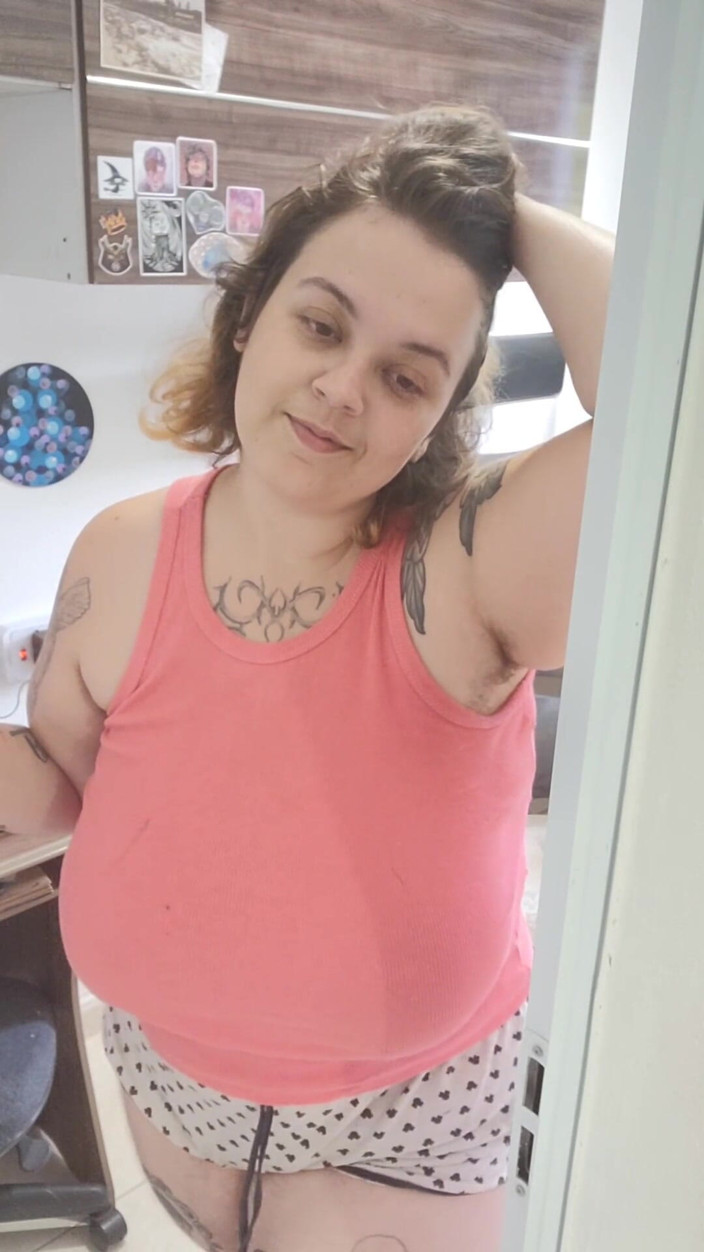 alucidfever: New Neighbor Deserves the Best of My Hospitality