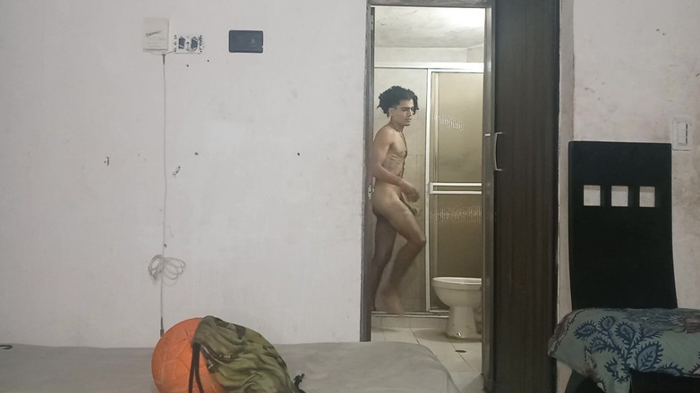 gledyxxx: Stiefzus raakt haar vagina aan terwijl ze haar stiefbroer ziet...