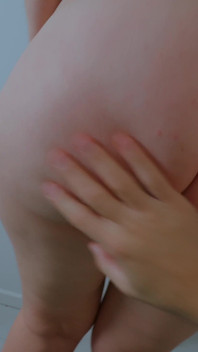 Min fru hade kritor och sex kom ut. en enorm rumpa, rosa skinkor, den är underbar!