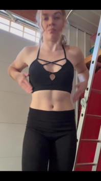 Do You Like It When I Flash You During My Workout?