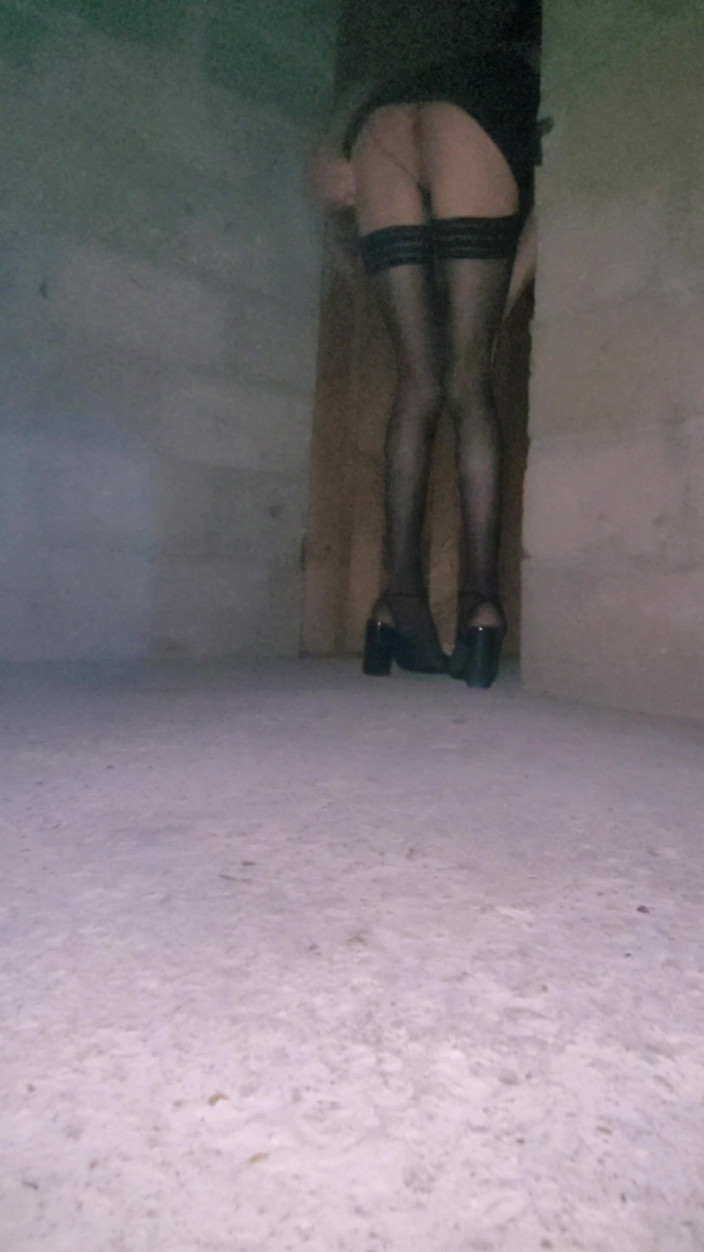 VaneSsa BiTCHx: Pivnița curvei lui Vanessabitchx [19Aug25] My Future Gloryhole pctrv91